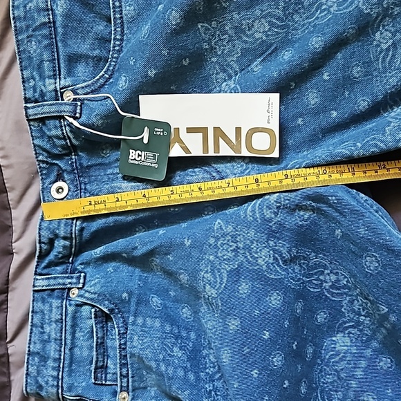 90s bandana print wide leg cropped jeans - Picture 5 of 7